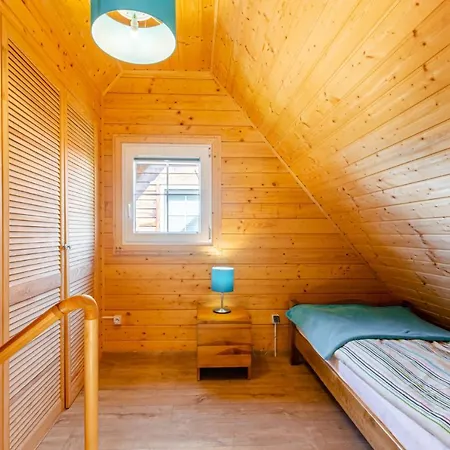 Nad Morzem Osrodek Baltica, * فيتشه