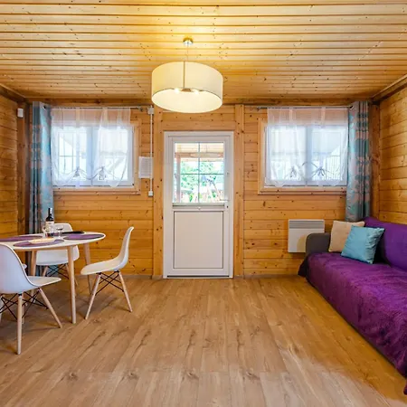 Nad Morzem Osrodek Baltica, *